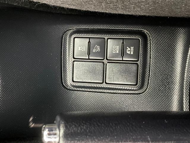 アクア G 後期型 社外メモリーナビ Bluetooth接続 バックカメラ CD・DVD再生 ビルトインETC クルーズコントロール 自動衝突被害軽減ブレーキ レーンアシスト スマートキー プッシュスタート(24枚目)