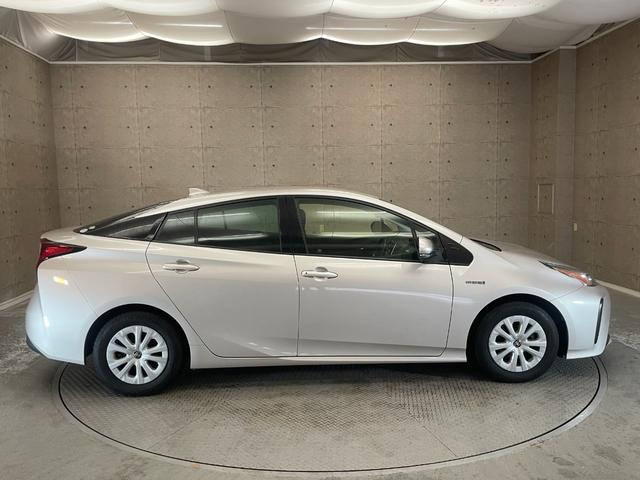 プリウス S 後期型 社外メモリーナビ Bluetooth接続 バックカメラ ビルトインETC 自動衝突被害軽減ブレーキ レーンアシスト アダプティブクルーズ LEDヘッドライト スマートキー プッシュスタート(28枚目)