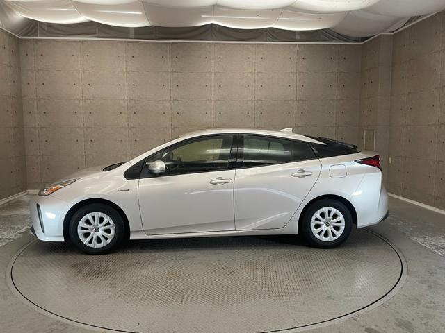 プリウス S 後期型 社外メモリーナビ Bluetooth接続 バックカメラ ビルトインETC 自動衝突被害軽減ブレーキ レーンアシスト アダプティブクルーズ LEDヘッドライト スマートキー プッシュスタート(32枚目)