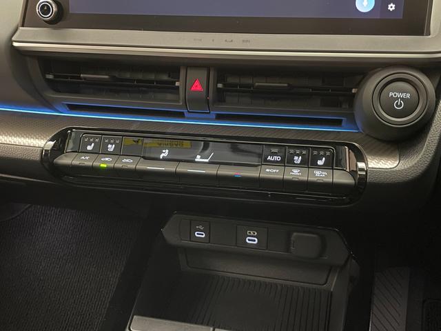 プリウス Z 純正ディスプレーオーディオ フルセグテレビ Bluetooth接続 全方位モニター バックカメラ ビルトインETC2.0 自動衝突被害軽減ブレーキ アダプティブクルーズ レーンアシスト ガラスルーフ(21枚目)
