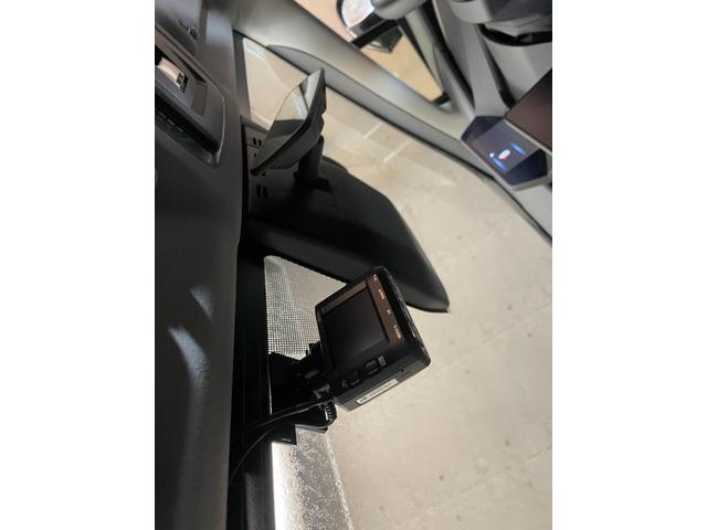 プリウス Z 純正ディスプレーオーディオ フルセグテレビ Bluetooth接続 全方位モニター バックカメラ ビルトインETC2.0 自動衝突被害軽減ブレーキ アダプティブクルーズ レーンアシスト ガラスルーフ(33枚目)