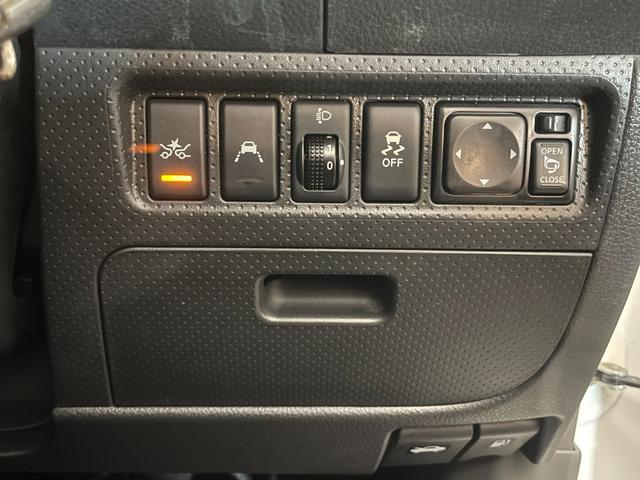 ＮＶ１５０ＡＤ ＶＥ　自動衝突被害軽減ブレーキ　レーンアシスト　ルーフキャリア　純正メモリーナビ　Ｂｌｕｅｔｏｏｔｈ接続　フルセグテレビ　バックカメラ　ＣＤ再生　ＥＴＣ　キーレスエントリー　助手席エアバック　横滑り防止（14枚目）