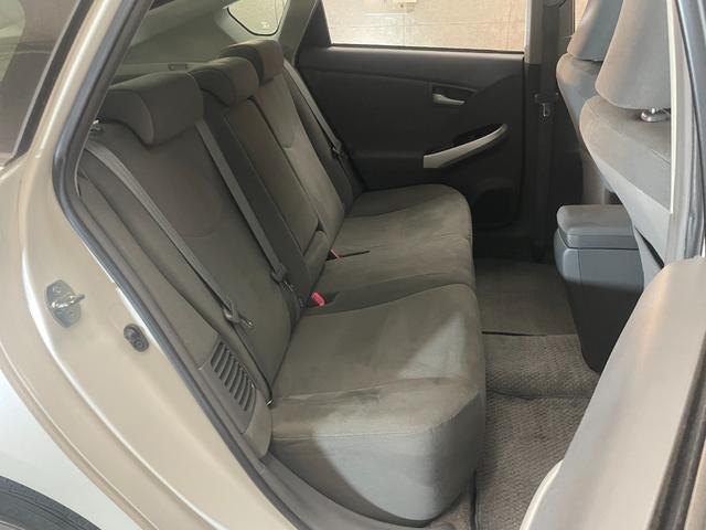 プリウス S 純正HDDナビ ワンセグテレビ バックカメラ DVD再生 スマートキー プッシュスタート ビルトインETC Bluetooth接続 電動格納ドアミラー 純正15インチアルミホイール(11枚目)