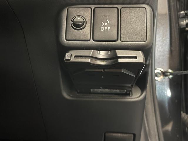 アクア S 社外ナビ フルセグTV Bluetoothオーディオ バックカメラ ETC スマートキー LEDヘッドライト 社外15インチアルミホイール(11枚目)