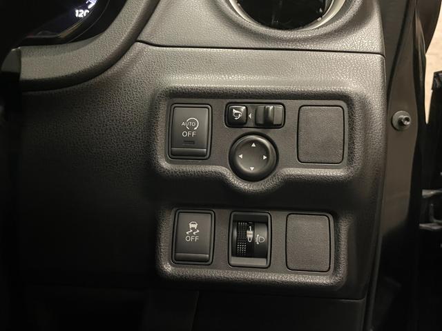 ノート Ｘ　当社買取ダイレクト販売　社外ナビ　ＣＤ　ＥＴＣ　オートライト　スマートキー　アイドリングストップ（11枚目）