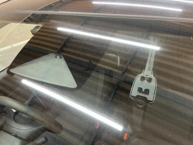 フィット e:HEVベーシック ホンダセンシング 衝突軽減ブレーキ レーダークルーズ 純正メモリーナビ フルセグテレビ LEDライト スマートキー バックカメラ Wエアバッグ DVD再生機能 Bluetooth接続(11枚目)
