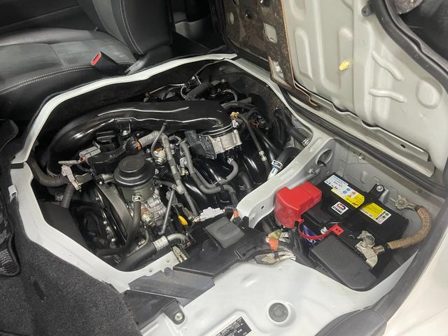 レジアスエースバン スーパーGL ダークプライムII 純正ナビ フルセグテレビ Bluetooth Bカメラ スマートキー 衝突軽減ブレーキ オートハイビーム レーンアシスト Bluetooth接続 ETC 社外AW ドライブレコーダー 助手席エアバッグ(11枚目)