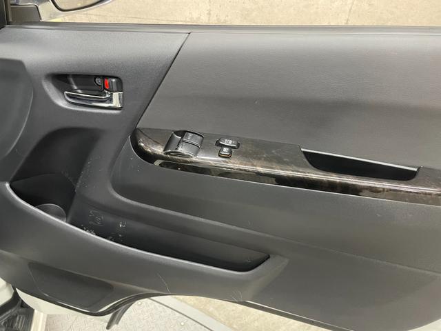 レジアスエースバン スーパーGL ダークプライムII 純正ナビ フルセグテレビ Bluetooth Bカメラ スマートキー 衝突軽減ブレーキ オートハイビーム レーンアシスト Bluetooth接続 ETC 社外AW ドライブレコーダー 助手席エアバッグ(28枚目)