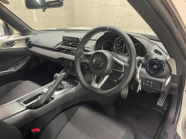 ロードスター ９９０Ｓ　ワンオーナー車　６速マニュアル　衝突軽減ブレーキ　レーンキーパー　ブラインドスポットモニター　ＬＥＤヘッドライト　Ｗエアバッグ　ＥＴＣ　スマートキー　コーナーセンサー　ドライブレコーダー（12枚目）