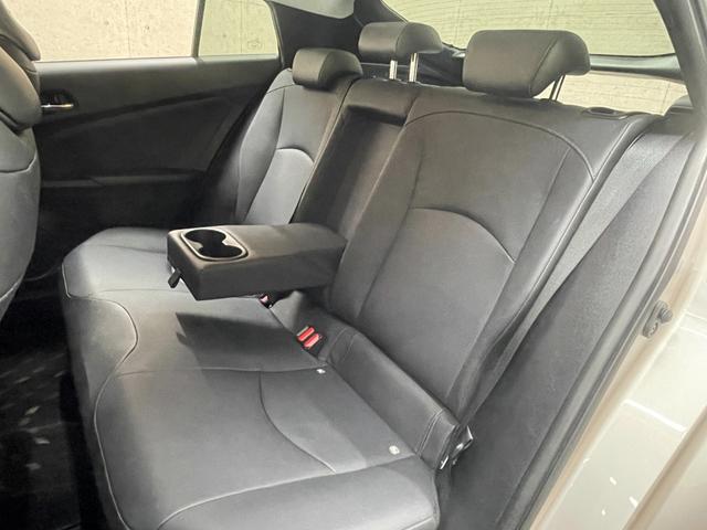 プリウス ワンオーナー使用車 純正メモリーんビ フルセグテレビ LEDライト バックカメラ ETC ヘッドアップディスプレー Bluetooth接続(32枚目)