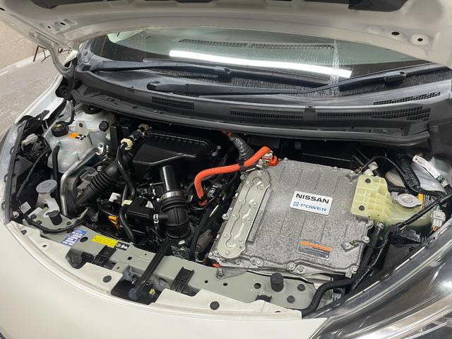 ノート e-パワー メダリスト 衝突軽減ブレーキ 純正メモリーナビ フルセグテレビ 全方位モニター DVD再生 デジタルインナーミラー インテリジェントキー LEDライト Bluetooth接続(31枚目)