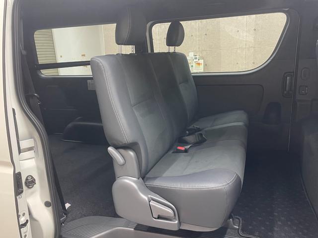 ハイエースバン スーパーＧＬ　ダークプライムＩＩ　登録済み未使用車　ワンオ―ナー使用車　衝突軽減ブレーキ　両側電動スライドドア　スマートキー　ＬＥＤライト　バックカメラ　レーンアシスト　ＥＴＣ（13枚目）