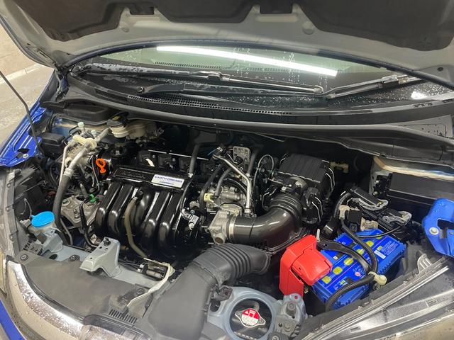 フィット １３Ｇ・Ｆパッケージ　メモリ―ナビ　スマートキー　Ｗエアバッグ　ＥＴＣ　オートエアコン　電動格納ミラー　アンチロックブレーキシステム　スマートキー（15枚目）