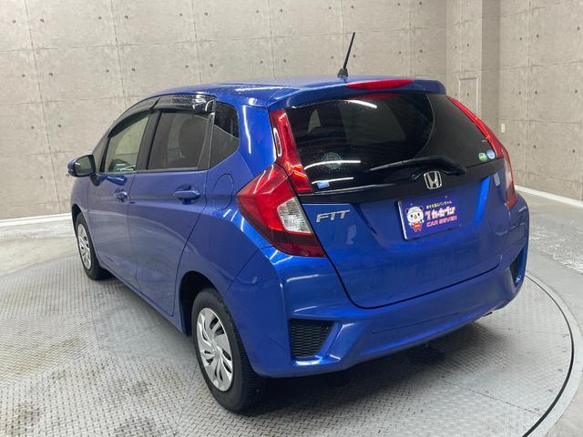 フィット １３Ｇ・Ｆパッケージ　メモリ―ナビ　スマートキー　Ｗエアバッグ　ＥＴＣ　オートエアコン　電動格納ミラー　アンチロックブレーキシステム　スマートキー（31枚目）