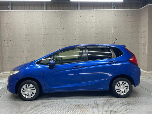 フィット １３Ｇ・Ｆパッケージ　メモリ―ナビ　スマートキー　Ｗエアバッグ　ＥＴＣ　オートエアコン　電動格納ミラー　アンチロックブレーキシステム　スマートキー（32枚目）