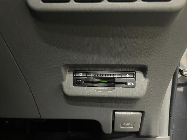 プリウスアルファ S チューン ブラック メモリ―ナビ フルセグナビ バックカメラ スマートキー Wエアバッグ DVD再生機能 ETC Bluetooth接続 ABS(18枚目)