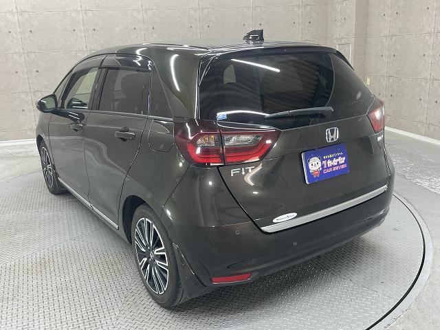 フィット e:HEVリュクス 9インチナビ 衝突被害軽減システム レーンアシスト レーダークルーズコントロール クリアランスソナー フルセグ Bluetooth Bカメラ ETC スマートキー 純正ドラレコ ハンドルヒーター(39枚目)