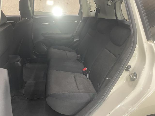 フィットハイブリッド Fパッケージ 当社買取ダイレクト販売 純正ナビ ワンセグテレビ Bluetoothオーディオ バックカメラ スマートキー DVD再生機能 ETC ABS(12枚目)