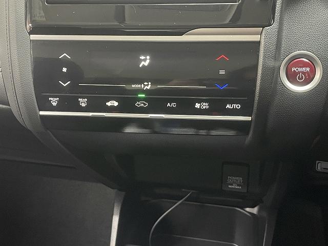 フィットハイブリッド Fパッケージ 当社買取ダイレクト販売 純正ナビ ワンセグテレビ Bluetoothオーディオ バックカメラ スマートキー DVD再生機能 ETC ABS(28枚目)