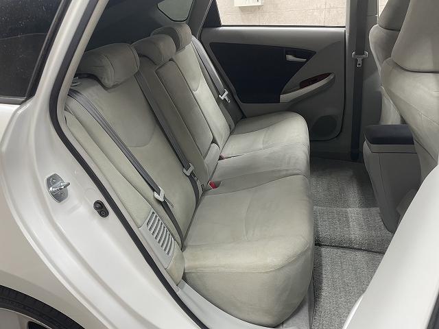 プリウス Gツーリングセレクション HDDナビ Wエアバッグ スマートキー バックカメラ クルーズコントロール DVD再生機能 アンチロックブレーキシステム(12枚目)