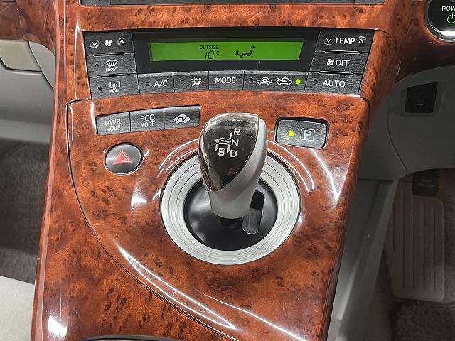 プリウス Gツーリングセレクション HDDナビ Wエアバッグ スマートキー バックカメラ クルーズコントロール DVD再生機能 アンチロックブレーキシステム(29枚目)