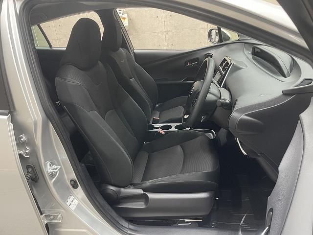 プリウス Ｅ　ワンオーナー使用車　純正ナビ　スマートキー　バックカメラ　ＬＥＤライト　Ｗエアバッグ　ＥＴＣ２．０　Ｂｌｕｅｔｏｏｔｈ接続　クルーズコントロール（15枚目）