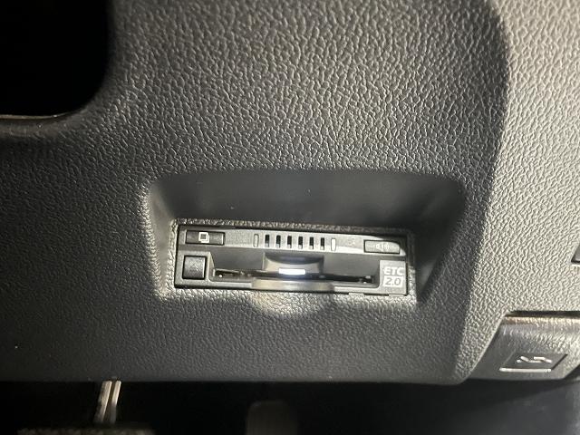 プリウス Ｅ　ワンオーナー使用車　純正ナビ　スマートキー　バックカメラ　ＬＥＤライト　Ｗエアバッグ　ＥＴＣ２．０　Ｂｌｕｅｔｏｏｔｈ接続　クルーズコントロール（23枚目）