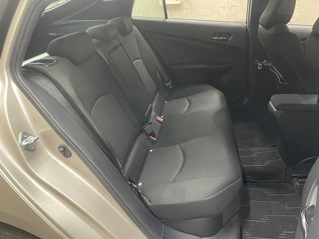 プリウス Ｓ　ワンオーナー　禁煙使用車　衝突軽減ブレーキ　純正メモリーナビ　フルセグテレビ　レーダークルーズコントロール　レーンアシスト　Ｂｌｕｅｔｏｏｔｈ接続（15枚目）