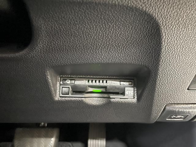 プリウス Ｓ　ワンオーナー　禁煙使用車　衝突軽減ブレーキ　純正メモリーナビ　フルセグテレビ　レーダークルーズコントロール　レーンアシスト　Ｂｌｕｅｔｏｏｔｈ接続（19枚目）