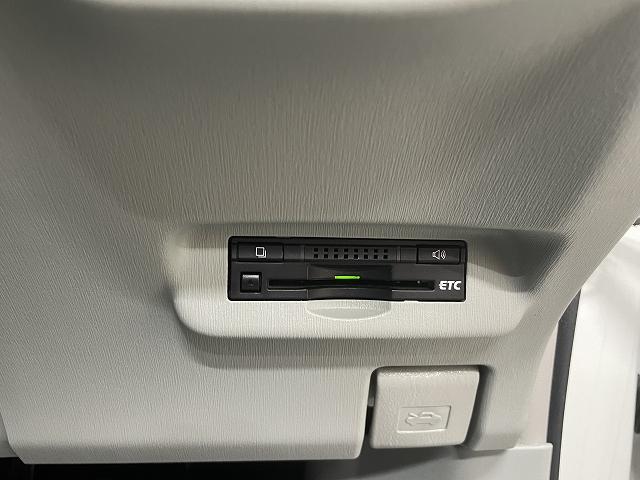 プリウス Gツーリングセレクションレザーパッケージ ワンオーナー クルーズコントロール 純正メモリーナビ Bluetooth フルセグ バックカメラ スマートキー ETC LEDヘッドライト 純正アルミ シートヒーター 前後ドライブレコーダー(22枚目)