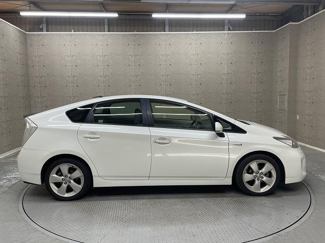 プリウス Gツーリングセレクションレザーパッケージ ワンオーナー クルーズコントロール 純正メモリーナビ Bluetooth フルセグ バックカメラ スマートキー ETC LEDヘッドライト 純正アルミ シートヒーター 前後ドライブレコーダー(34枚目)