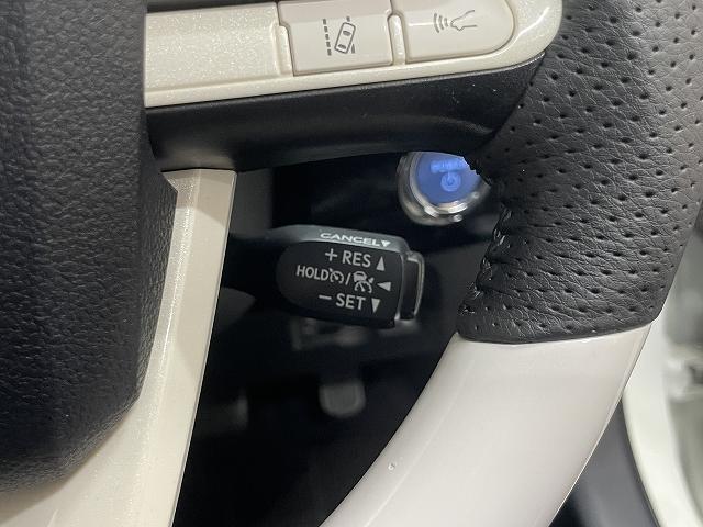 プリウス Ｓツーリングセレクション　衝突軽減ブレーキ　レーンアシスト　レザーシート　クルーズコントロール　ＤＶＤ再生機能　ＥＴＣ　ＬＥＤライト　Ｂｌｕｅｔｏｏｔｈ接続　クルーズコントロール（27枚目）