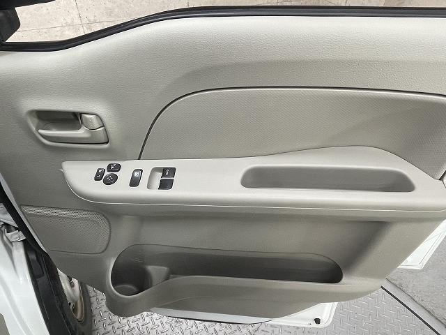 ＮＶ１００クリッパーバン ＤＸ　ＧＬパッケージ　メモリーナビ　フルセグテレビ　キーレスエントリ―　ＥＴＣ　ＤＶＤ再生機能　Ｗエアバッグ　バックカメラ　Ｂｌｕｅｔｏｏｔｈ接続（16枚目）