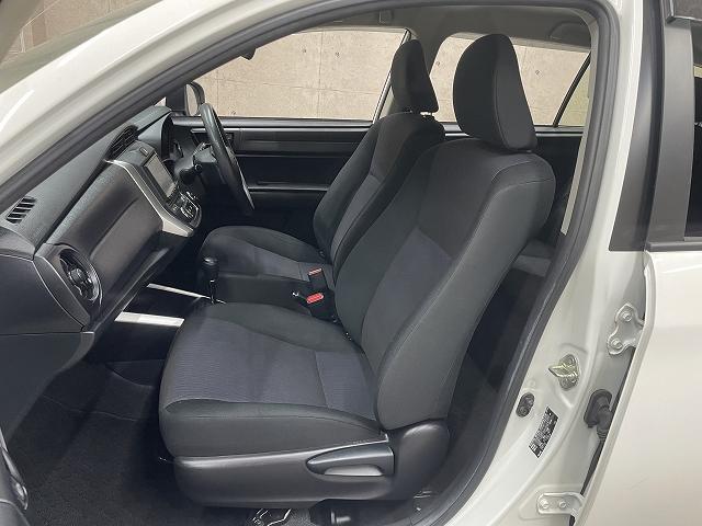 カローラフィールダー ハイブリッド 衝突軽減ブレーキ レーンアシスト メモリーナビ キーレスエントリ― バックカメラ Wエアバッグ ETC Bluetooth接続(10枚目)