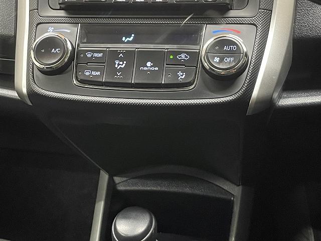 カローラフィールダー ハイブリッド 衝突軽減ブレーキ レーンアシスト メモリーナビ キーレスエントリ― バックカメラ Wエアバッグ ETC Bluetooth接続(29枚目)