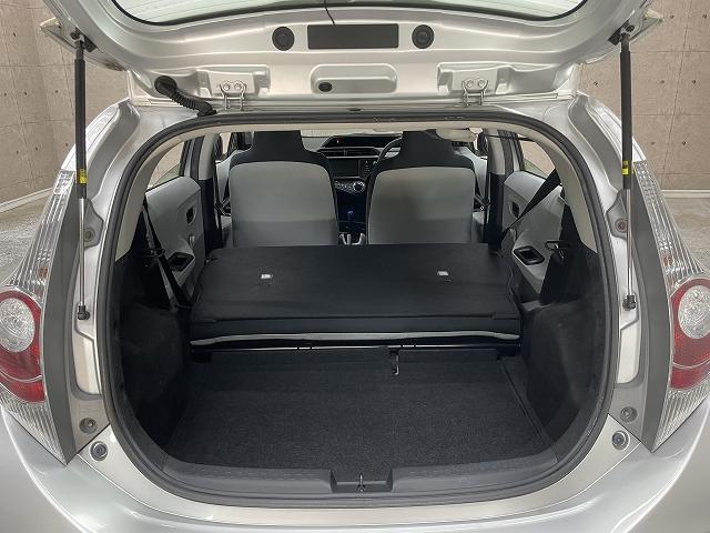 アクア L ワンオーナー使用車 エアコン 純正アルミホイール アンチロックブレーキシステム 前後ドライブレコーダー キーレスエントリ― ETC(17枚目)