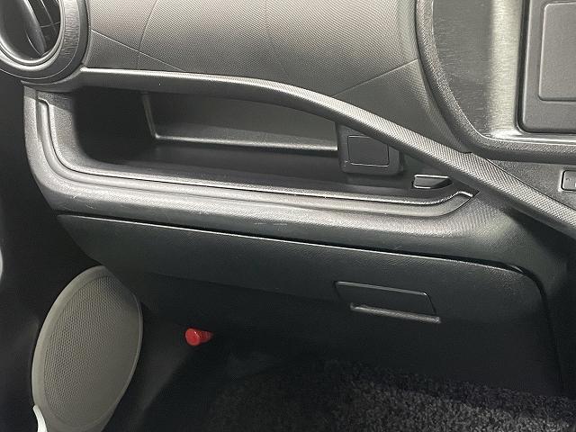 アクア L ワンオーナー使用車 エアコン 純正アルミホイール アンチロックブレーキシステム 前後ドライブレコーダー キーレスエントリ― ETC(25枚目)