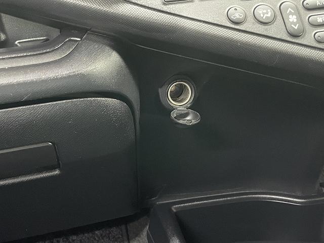 アクア L ワンオーナー使用車 エアコン 純正アルミホイール アンチロックブレーキシステム 前後ドライブレコーダー キーレスエントリ― ETC(30枚目)