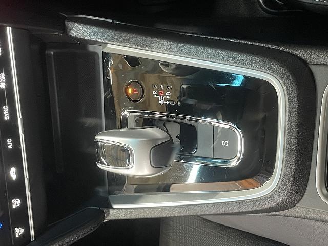 シャトル ハイブリッドX ホンダセンシング 衝突軽減ブレーキ メモリーナビ バックカメラ ETC レーンキーパー クルーズコントロール スマートキー DVD再生機能 Bluetooth接続 LEDライト(31枚目)