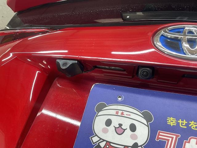 プリウス Ｓツーリングセレクション　ワンオーナー使用車　禁煙使用車　衝突軽減ブレーキ　レーンアシスト　９インチ純正メモリーナビ　フルセグテレビ　バックカメラ　ＬＥＤライト　レーダークルーズコントロール　革シート　シートヒーター（18枚目）