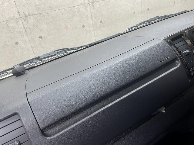 ハイエースバン スーパーGL ダークプライムII 11インチメモリーナビ フルセグテレビ Wエアバッグ 両側パワースライドドア フローティングナビ デジタルインナーミラー DVD再生機能 Bluetooth接続 フィリップダウン モデリスタエアロ(11枚目)