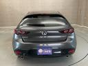 グー鑑定とは、プロの鑑定師が中古車の車両状態を鑑定するサービスです。第三者機関のプロの鑑定師によりチェックを行い、公正にグレードを定めます。