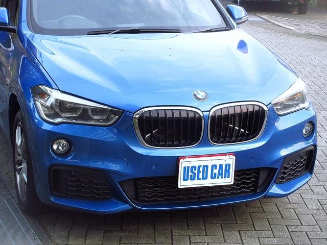 Ｘ１ ｘＤｒｉｖｅ　１８ｄ　Ｍスポーツ　ダブルサンルーフ　ワンオーナー禁煙車　アクティブクルーズコントロール　ヘッドアップディスプレイ　パワーバックドア　スマートキー　シートヒーター　４ＷＤターボ　１８ＡＷ　純正ナビ　フルセグＴＶ　Ｂカメラ（4枚目）