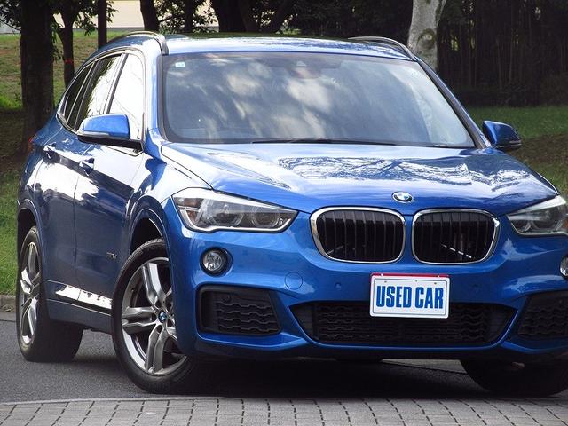 Ｘ１ ｘＤｒｉｖｅ　１８ｄ　Ｍスポーツ　ダブルサンルーフ　ワンオーナー禁煙車　アクティブクルーズコントロール　ヘッドアップディスプレイ　パワーバックドア　スマートキー　シートヒーター　４ＷＤターボ　１８ＡＷ　純正ナビ　フルセグＴＶ　Ｂカメラ（5枚目）