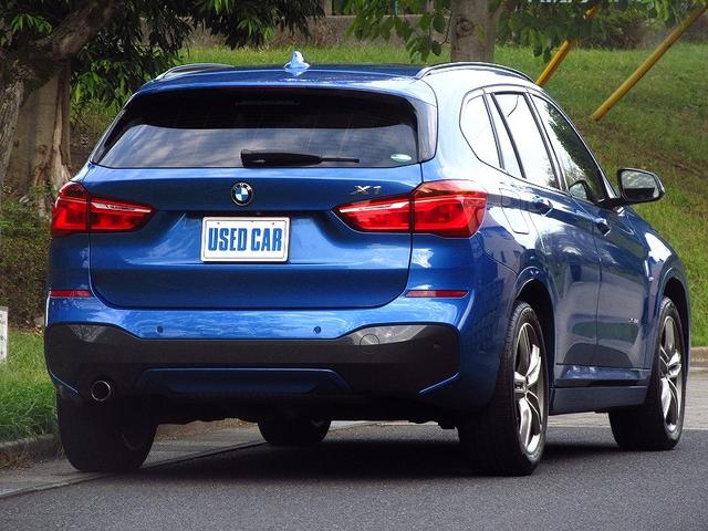 Ｘ１ ｘＤｒｉｖｅ　１８ｄ　Ｍスポーツ　ダブルサンルーフ　ワンオーナー禁煙車　アクティブクルーズコントロール　ヘッドアップディスプレイ　パワーバックドア　スマートキー　シートヒーター　４ＷＤターボ　１８ＡＷ　純正ナビ　フルセグＴＶ　Ｂカメラ（11枚目）