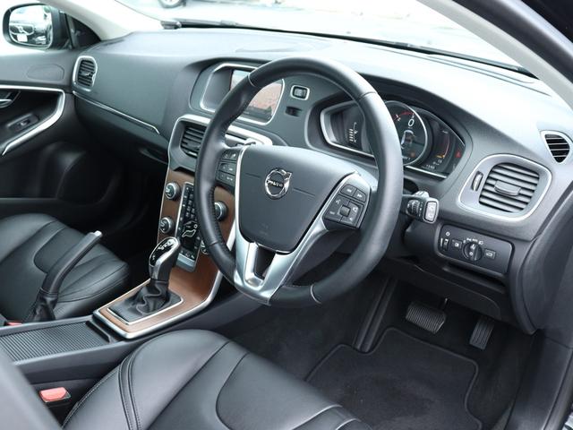 D4 インスクリプション harman/kardonプレミアムサウンドシステム PCCキーレスドライブ フロントシートヒーター 本革シート フロントパワーシート モダンウッドパネル HDDナビ リアカメラ LEDライト(32枚目)