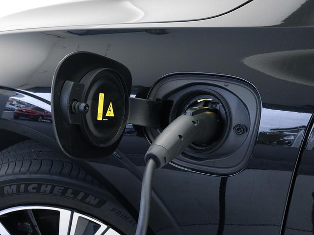 XC60 リチャージ PHV T8 AWD インスクリプション PHEV サンルーフ B&W エアサス 2022モデル Google搭載 ドラレコ ベンチレーション機能 リラクゼーション機能 前後シートヒーター 20AW クリスタルシフトノブ ドリフトウッドパネル(9枚目)