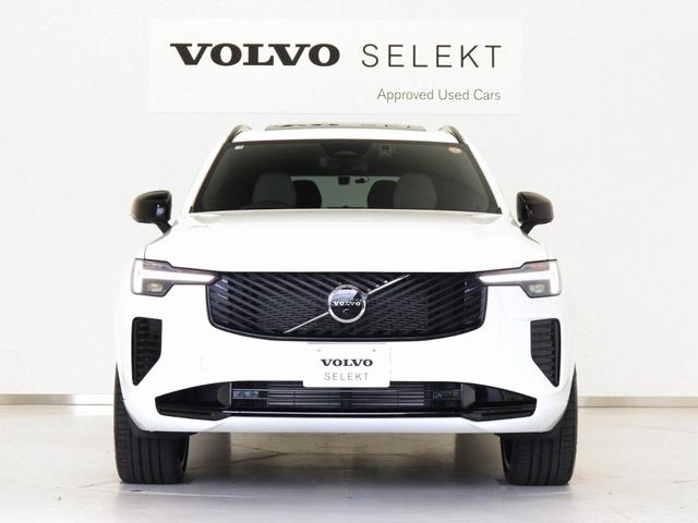 ＸＣ９０ ウルトラ　Ｔ８　ＡＷＤ　プラグインハイブリッド　ＰＨＥＶ　サンルーフ　Ｂ＆Ｗ　エアサス　Ｇｏｏｇｌｅ搭載　ドラレコ　前後シートヒーター　ステアリングホイールヒーター　ワイヤレススマホチャージ　クリスタルガラスシフトノブ　ブラウンアッシュウッドパネル（11枚目）