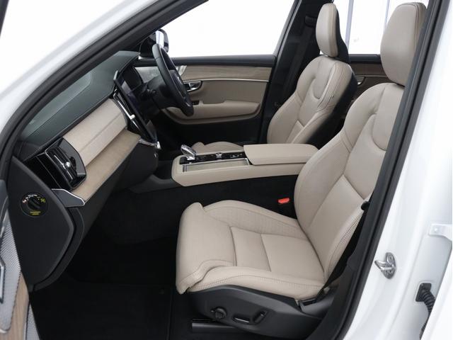 ＸＣ９０ ウルトラ　Ｔ８　ＡＷＤ　プラグインハイブリッド　ＰＨＥＶ　サンルーフ　Ｂ＆Ｗ　エアサス　Ｇｏｏｇｌｅ搭載　ドラレコ　前後シートヒーター　ステアリングホイールヒーター　ワイヤレススマホチャージ　クリスタルガラスシフトノブ　ブラウンアッシュウッドパネル（14枚目）