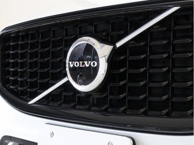 XC60 リチャージアルティメトT6AWDプラグインハイブリド PHEV 電動パノラマサンルーフ B&Wプレミアムサウンド エアサス Google搭載 前後純正ドラレコ クリスタルシフトノブ リニアライムウッドパネル 前後シートヒーター ステアリングホイールヒータ(25枚目)